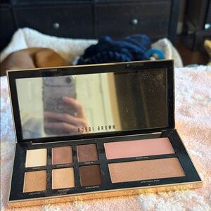 Bobbi Brown Eyeshadow Palette - Cream, Brown, Pink Shades
